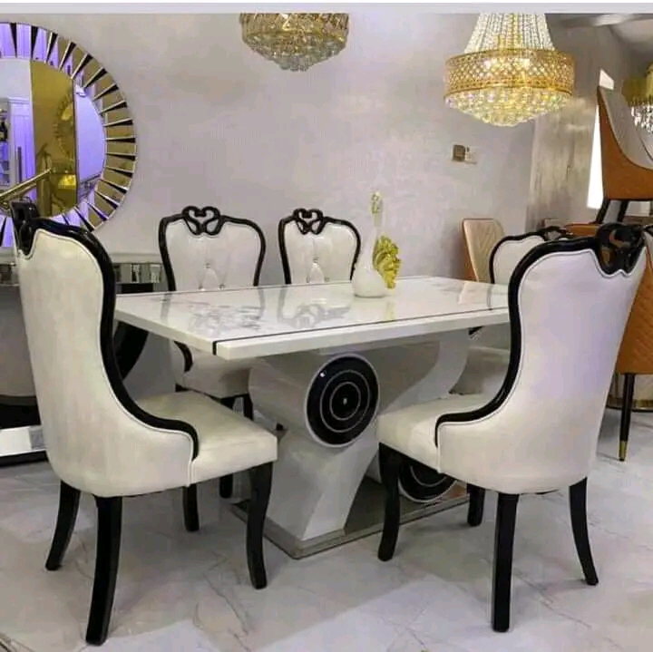 Dom Dike Ventures logo